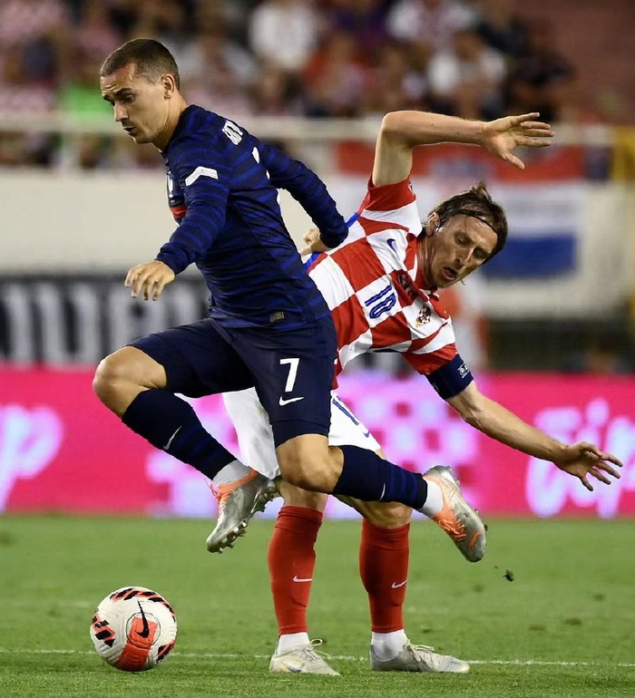 爱游戏体育-Ming遭遇三连败，法国队教练面临压力！的简单介绍