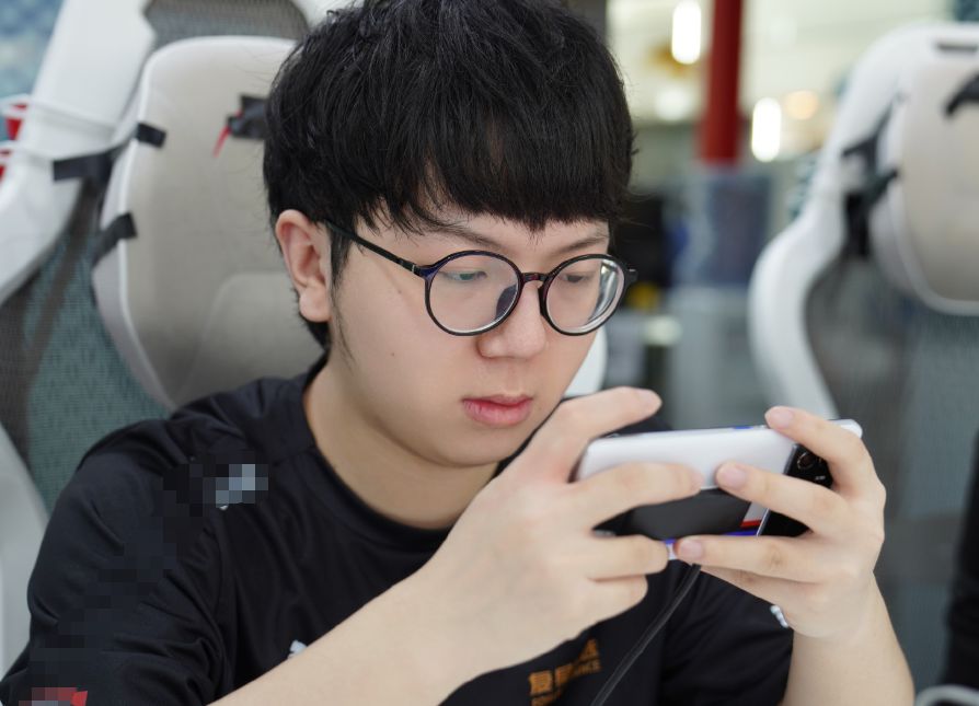 jackeylove直播谈uzi jackeylove直播谈uzi